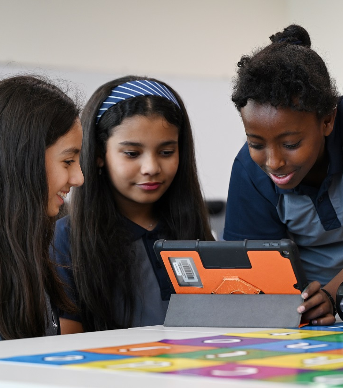 gr5 girls in makerspace